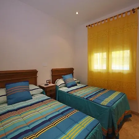 - 2 Bedrooms With Sea Views - 01884 Apartman