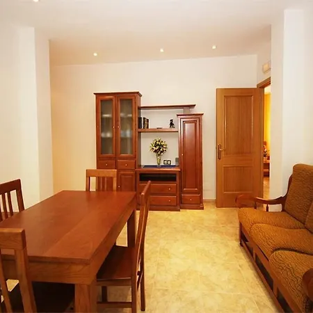 - 2 Bedrooms With Sea Views - 01884