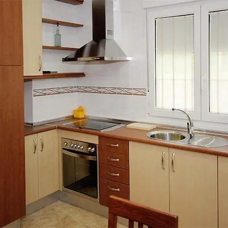 - 2 Bedrooms With Sea Views - 01884 *