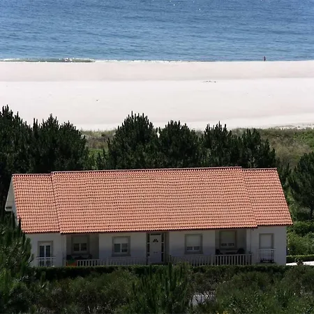 - 2 Bedrooms With Sea Views - 01884